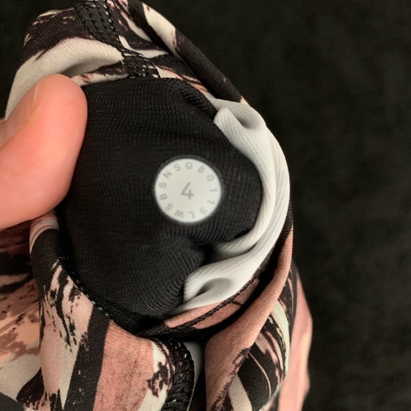 Luluemon tights Size 4 - Picture 3 of 3